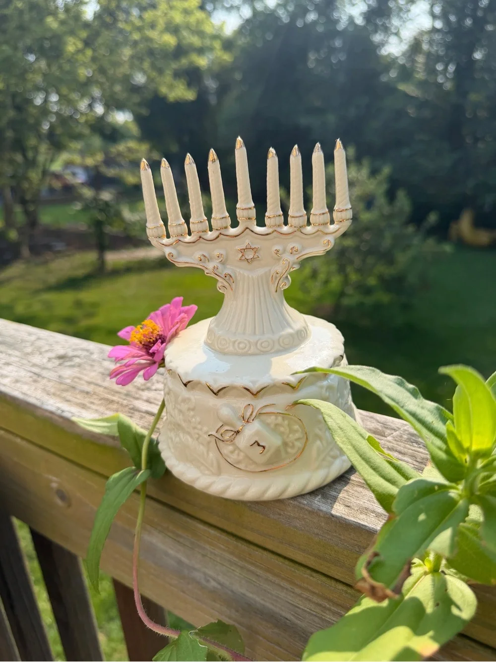 Vintage Crown Accents Musical Hanukkah Menorah Music Box Holiday Decor